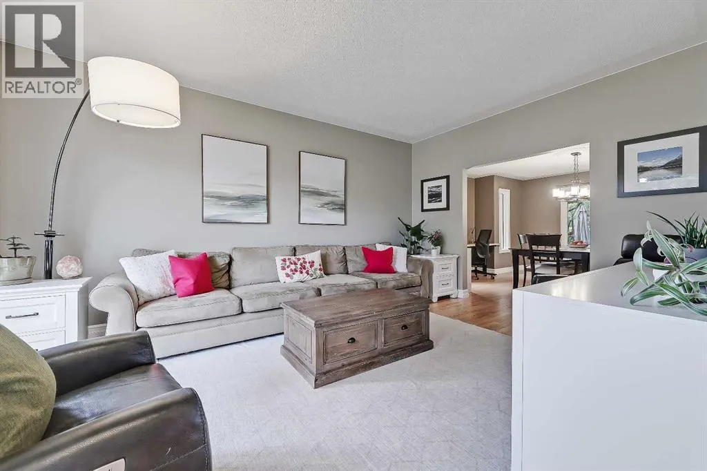 232 Scimitar Bay NW