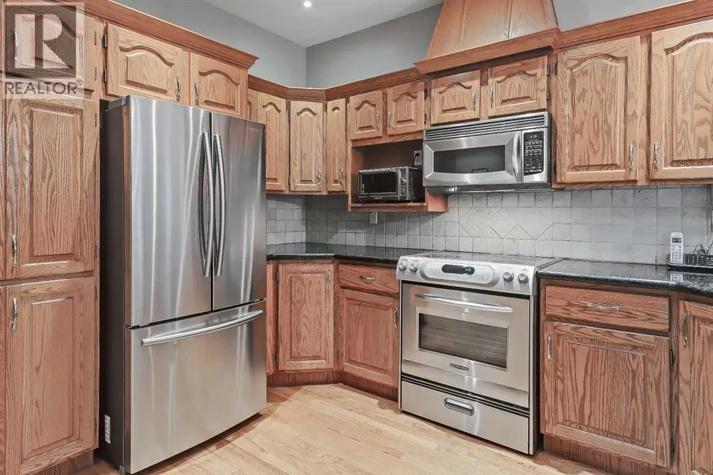 232 Scimitar Bay NW
