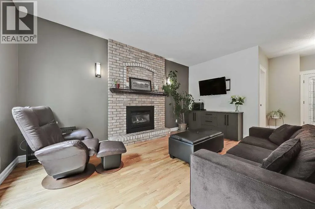232 Scimitar Bay NW