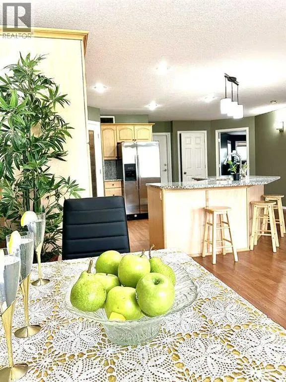 B, 410 Canyon Boulevard W