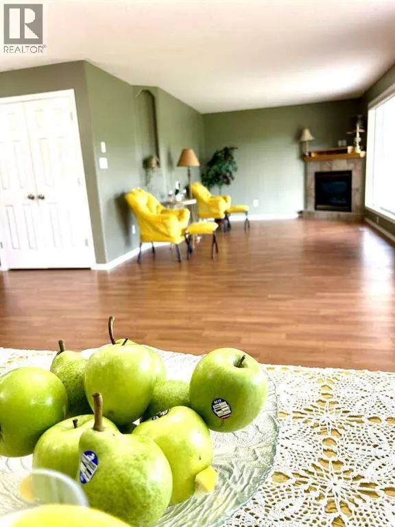 B, 410 Canyon Boulevard W
