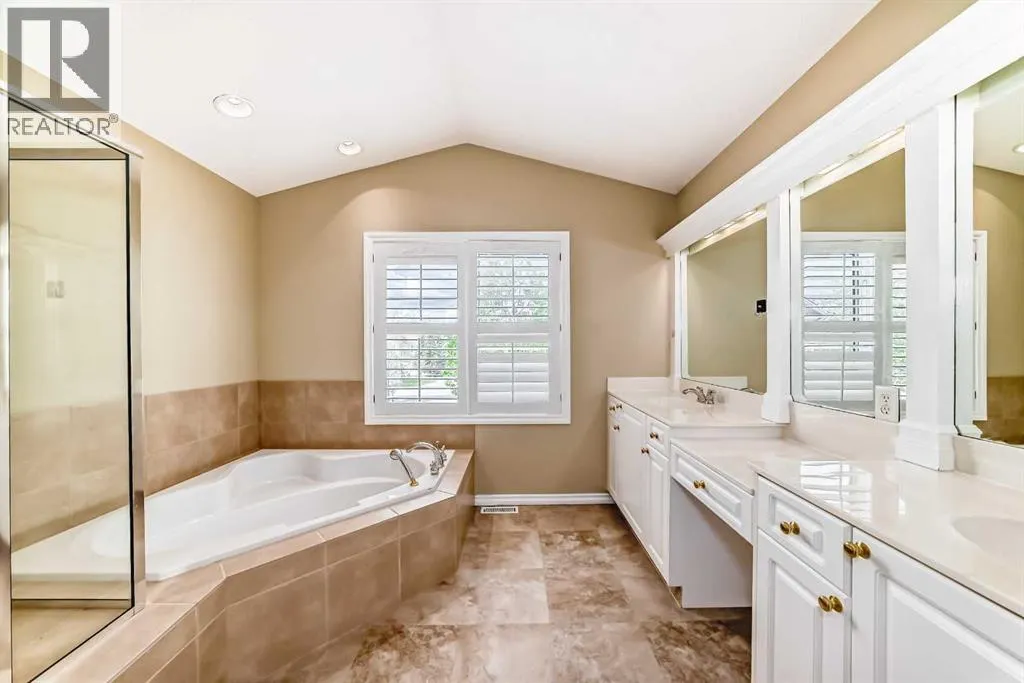 327 Discovery Place SW