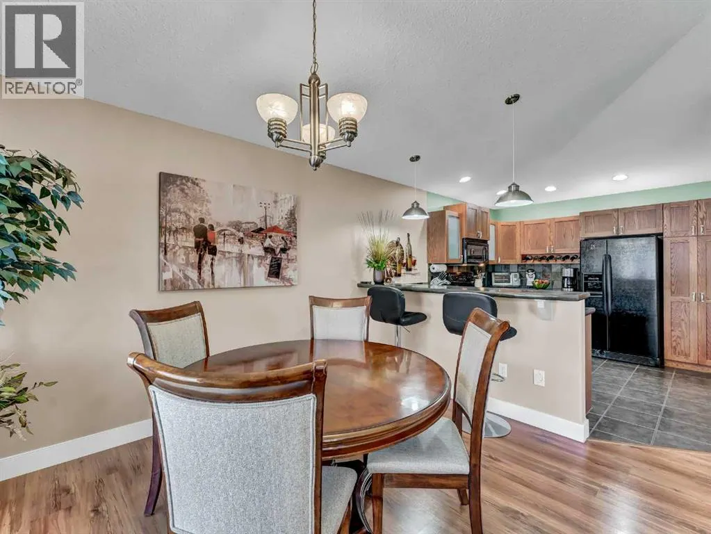 12 Cottonwood Bay SW