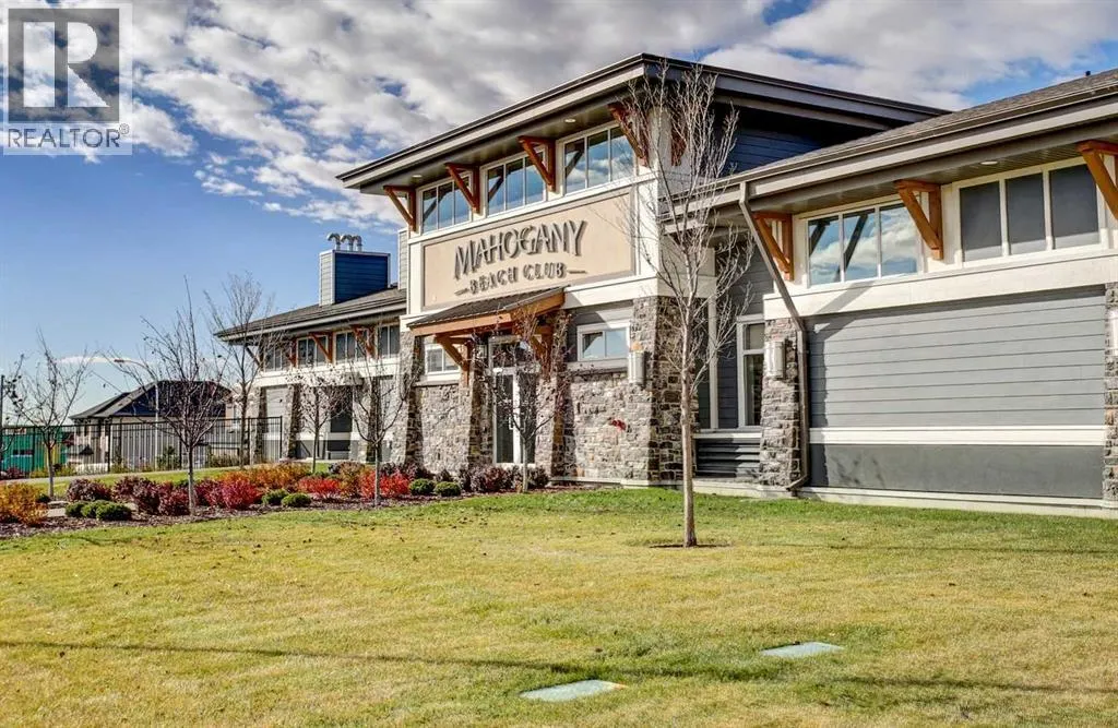 18 Marquis Cove SE