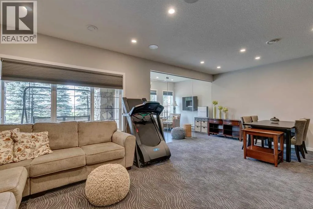 18 Marquis Cove SE