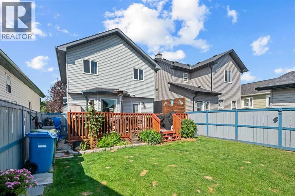 54 Saddlemead Way NE