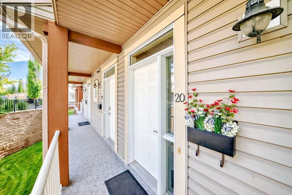 20, 169 Rockyledge View NW