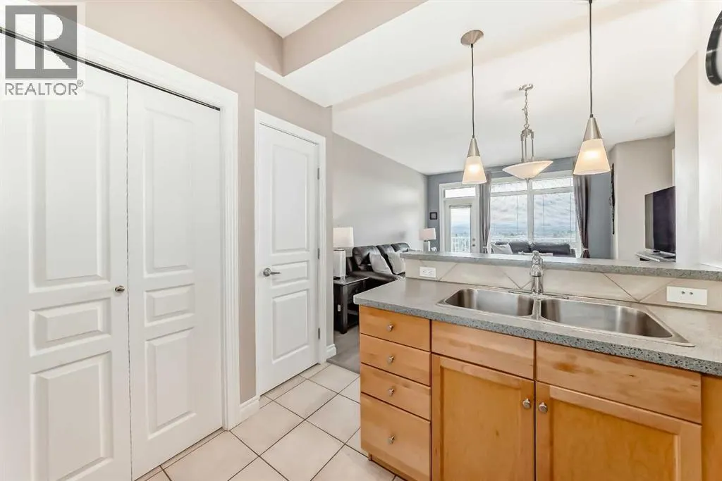20, 169 Rockyledge View NW