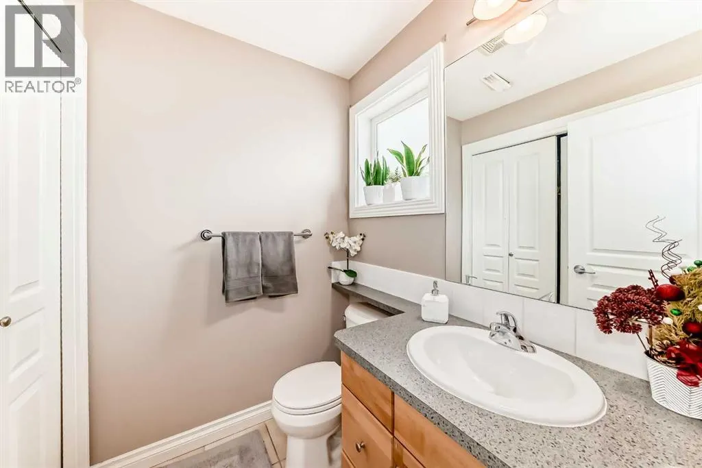 20, 169 Rockyledge View NW