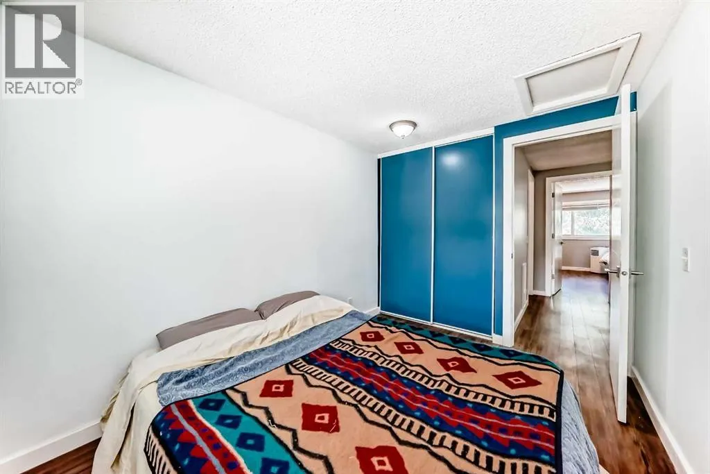 549 Queenston Gardens SE