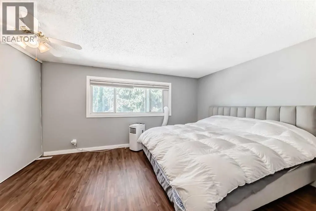 549 Queenston Gardens SE