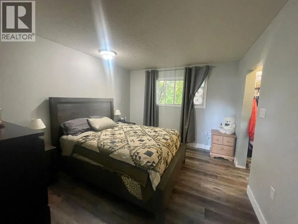 5301 15 Ave