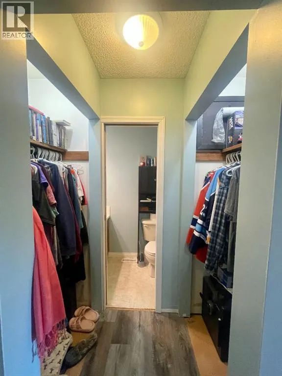 5301 15 Ave