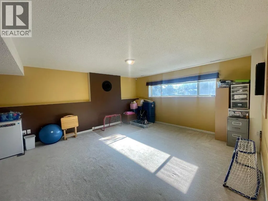 5301 15 Ave