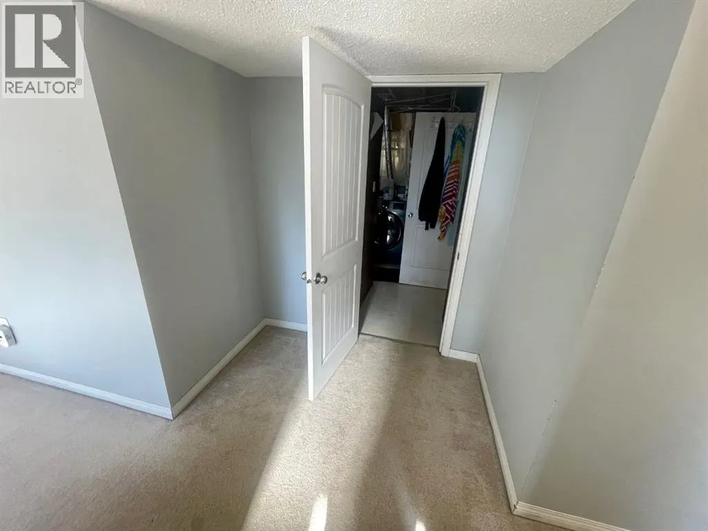 5301 15 Ave