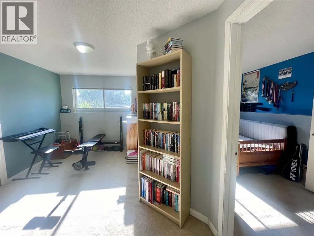 5301 15 Ave