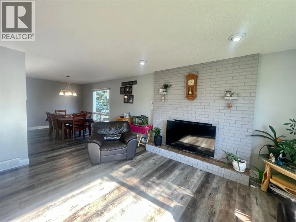 5301 15 Ave
