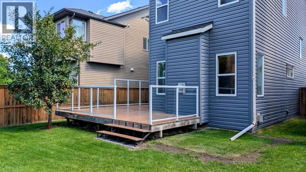 9 Cougar Ridge Rise SW