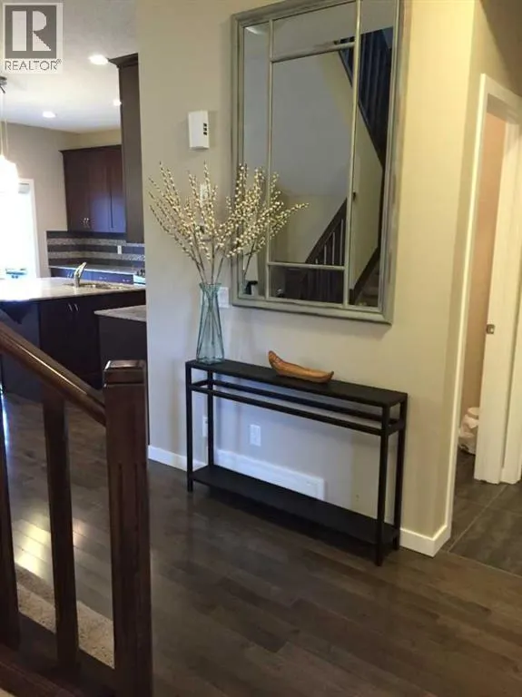9 Cougar Ridge Rise SW
