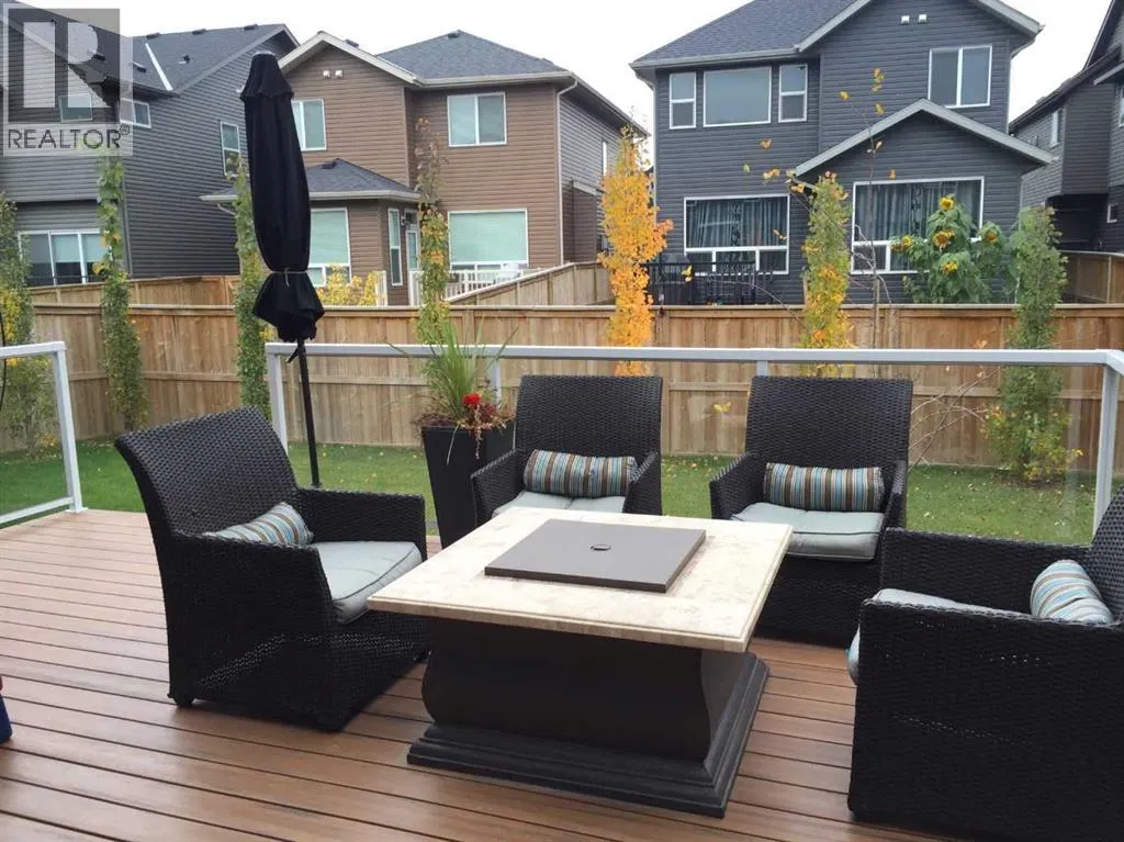 9 Cougar Ridge Rise SW