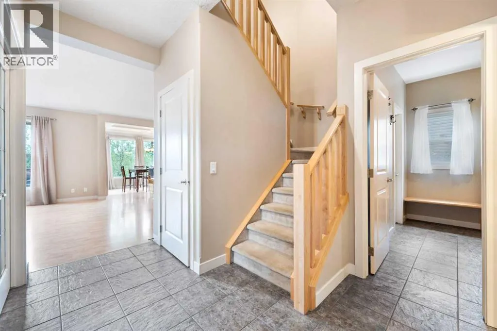 155 Autumn Close SE