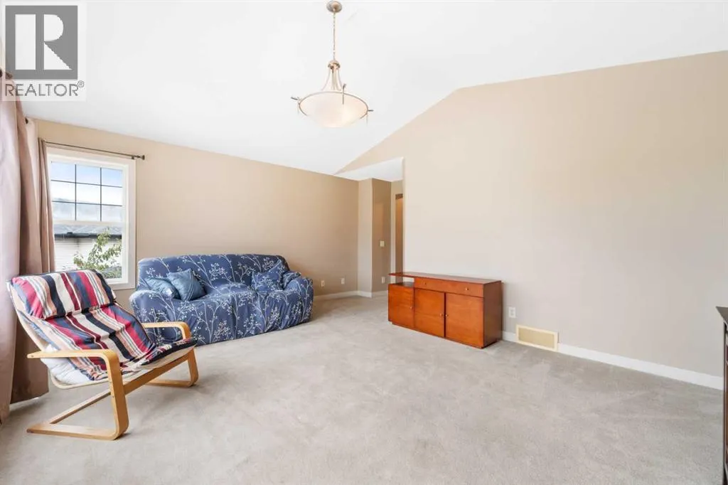 155 Autumn Close SE