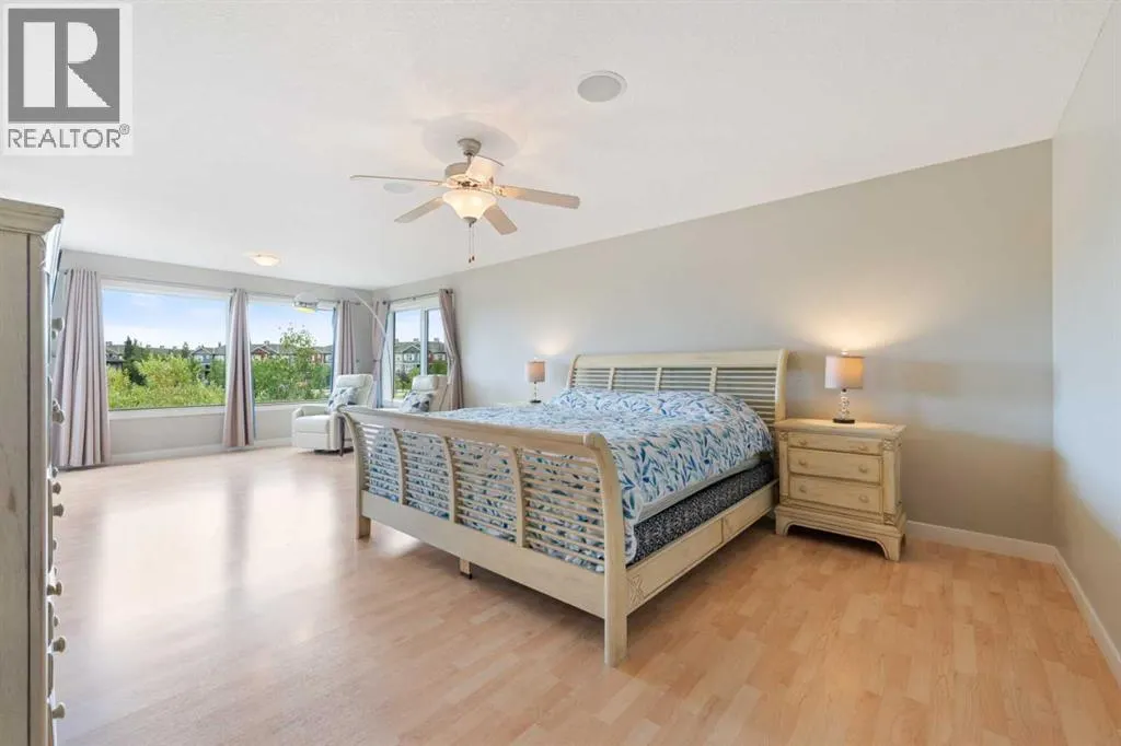 155 Autumn Close SE