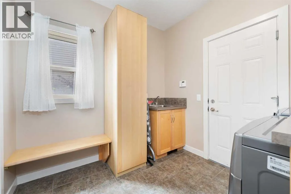 155 Autumn Close SE