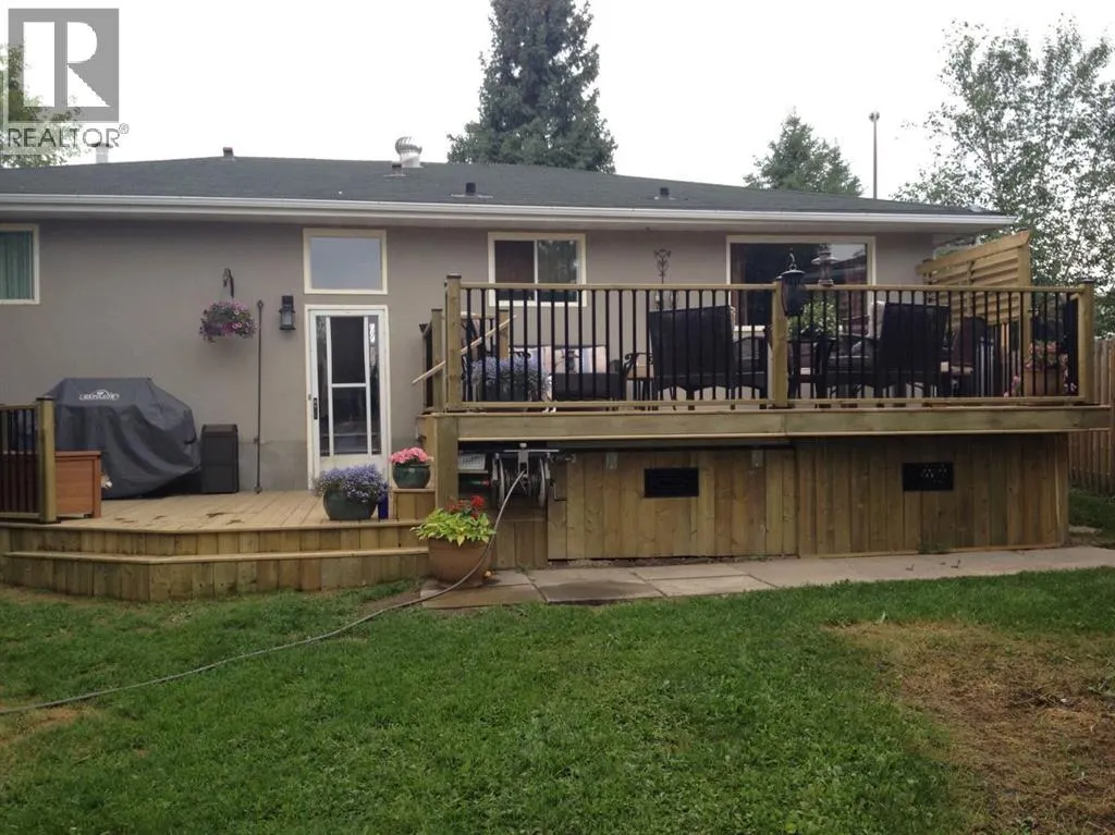 106 Hilltop Crescent
