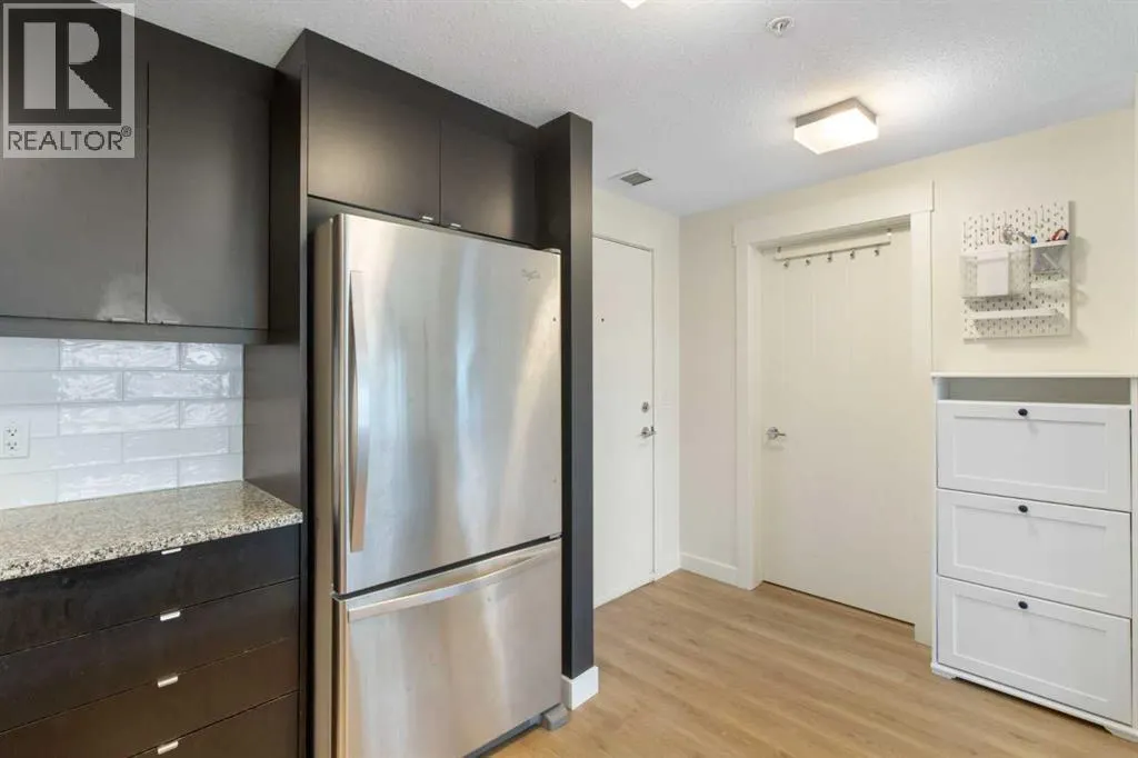 103, 15 Aspenmont Heights SW