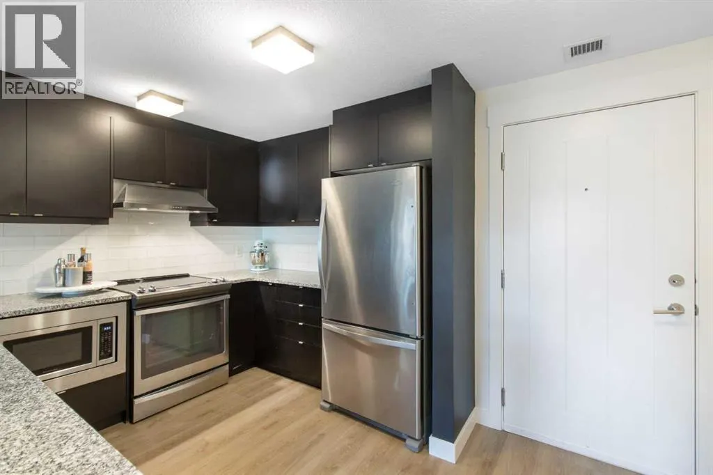 103, 15 Aspenmont Heights SW