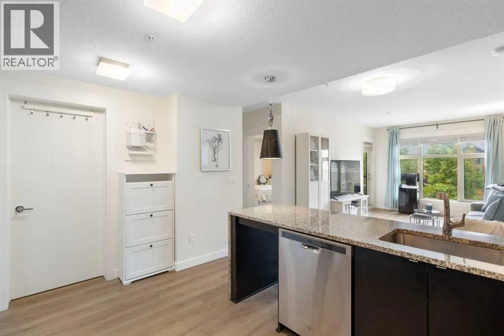 103, 15 Aspenmont Heights SW