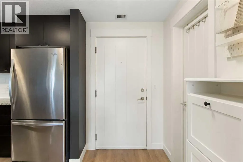 103, 15 Aspenmont Heights SW