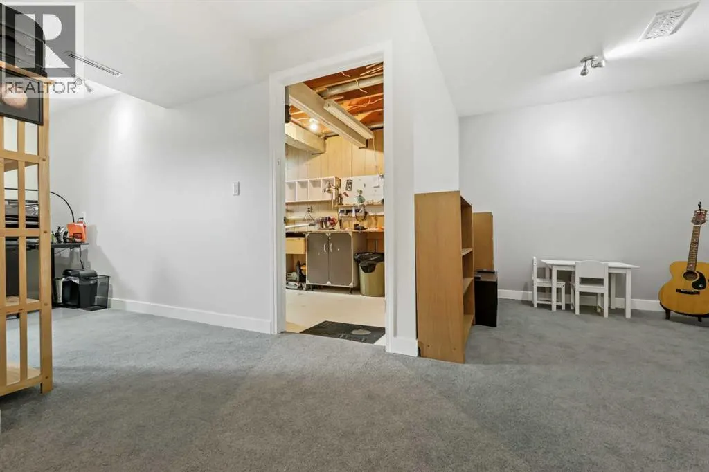 103 Sandarac Place NW