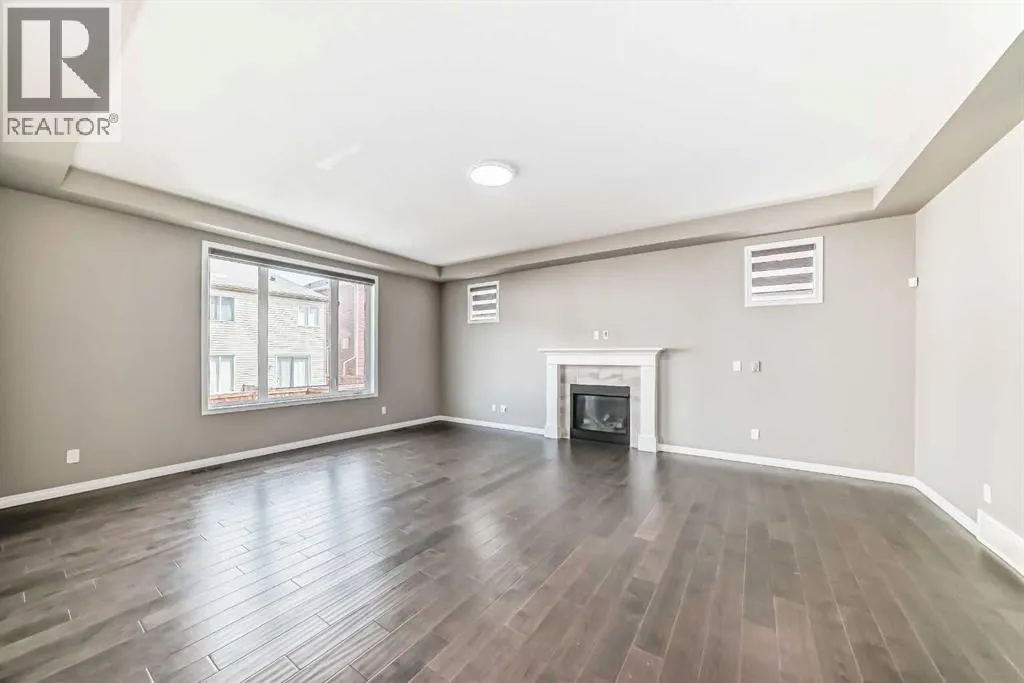 222 Cityside Road NE