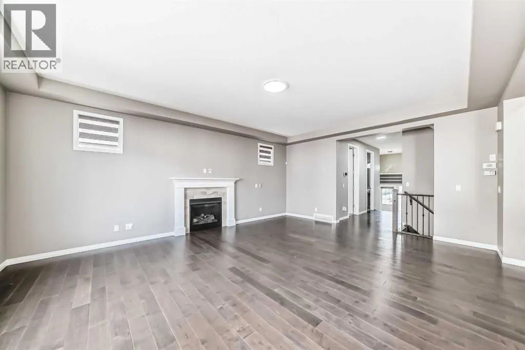 222 Cityside Road NE