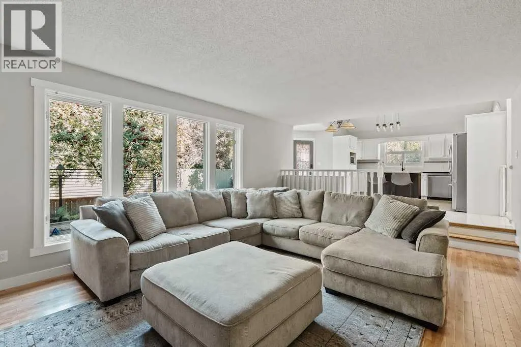 37 Woodmark Place SW
