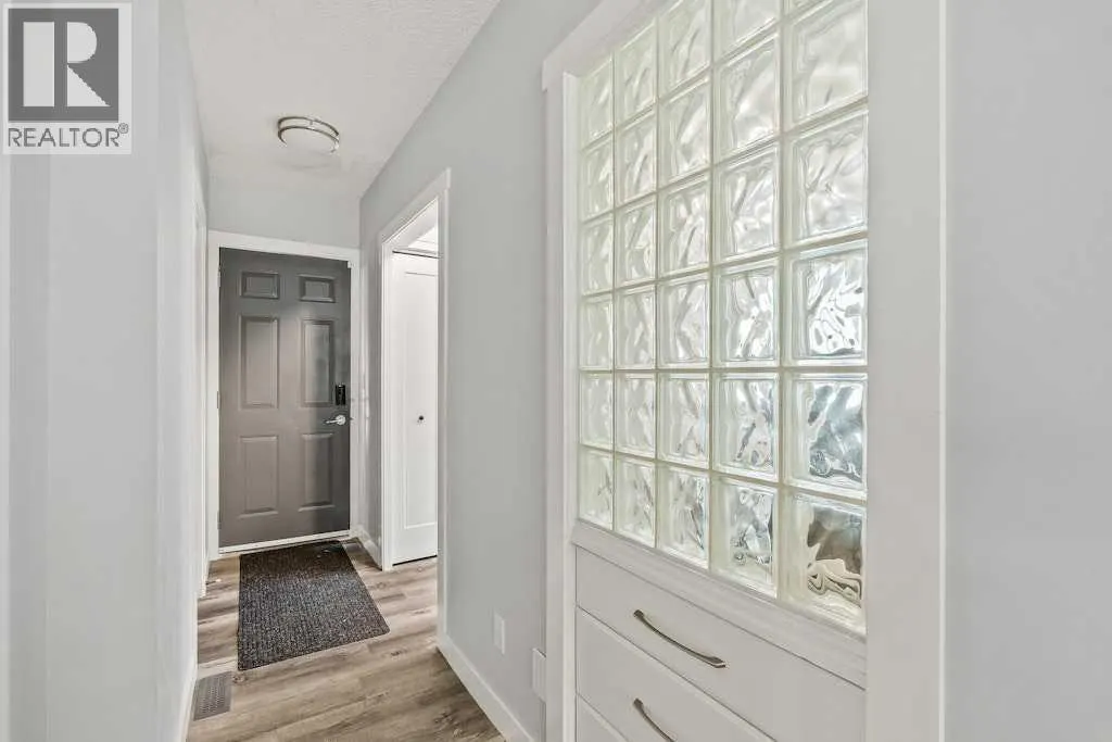 37 Woodmark Place SW
