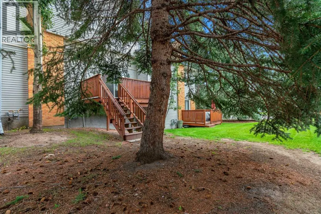 22 Coachway Green SW