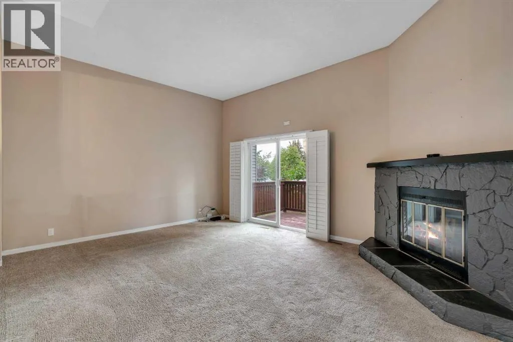 22 Coachway Green SW
