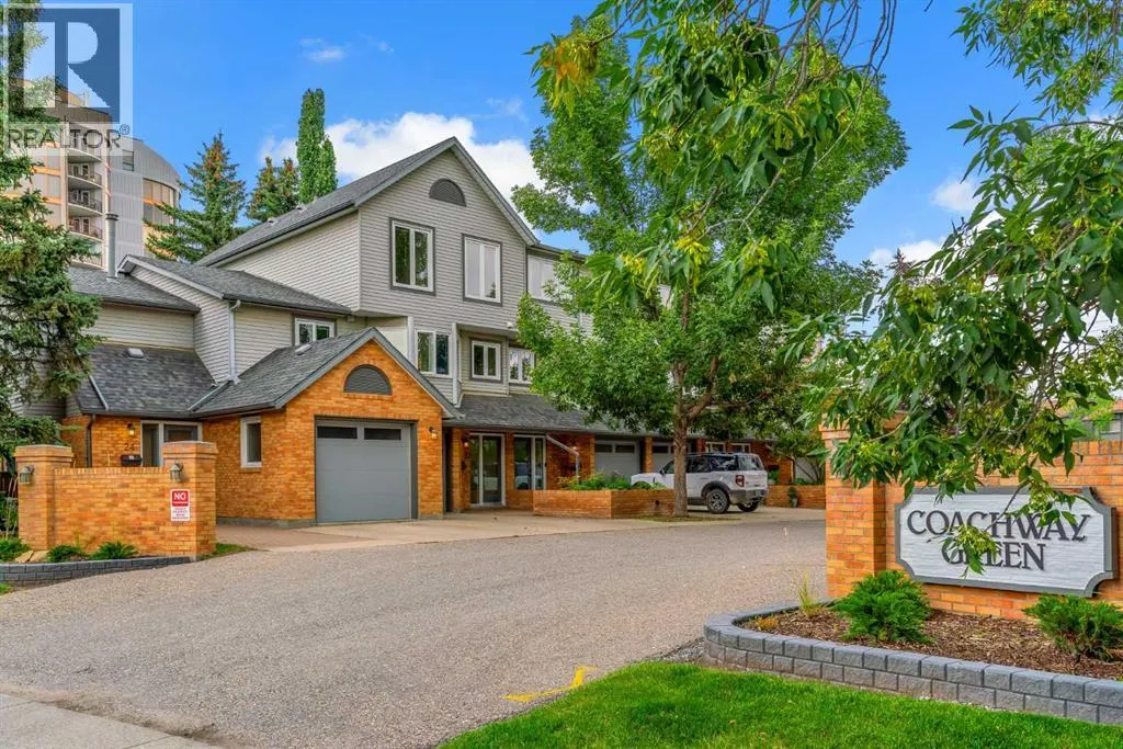22 Coachway Green SW
