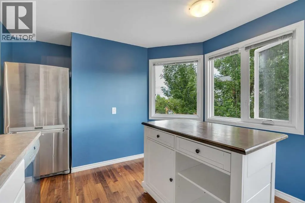 22 Coachway Green SW