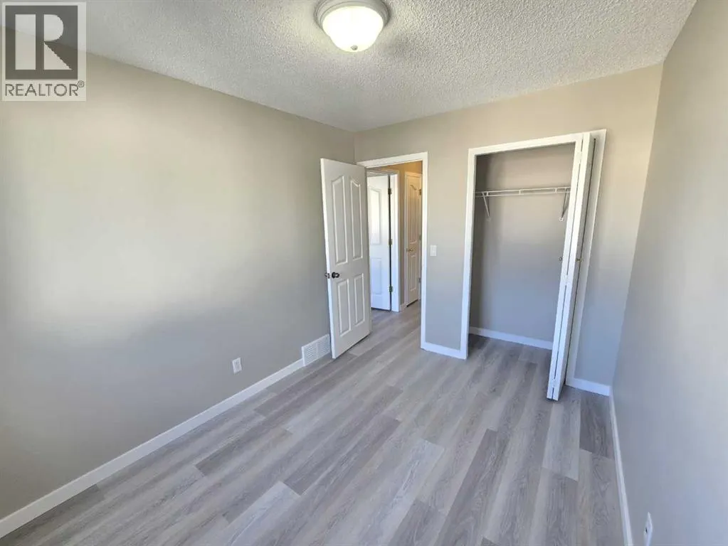 12 tarington Manor