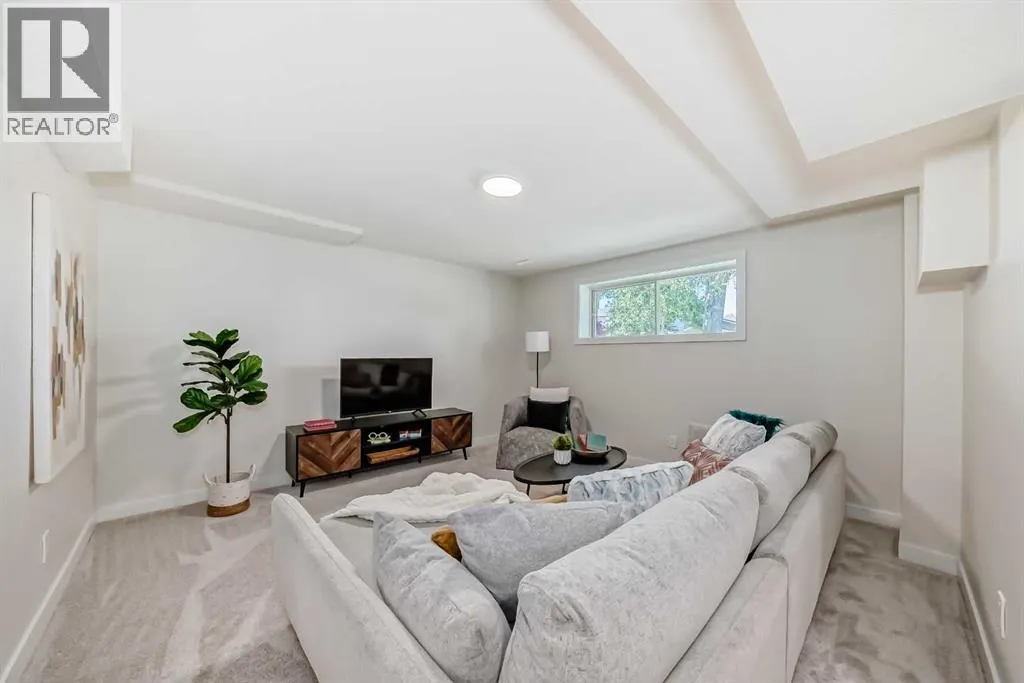 102 Sunbank Way SE