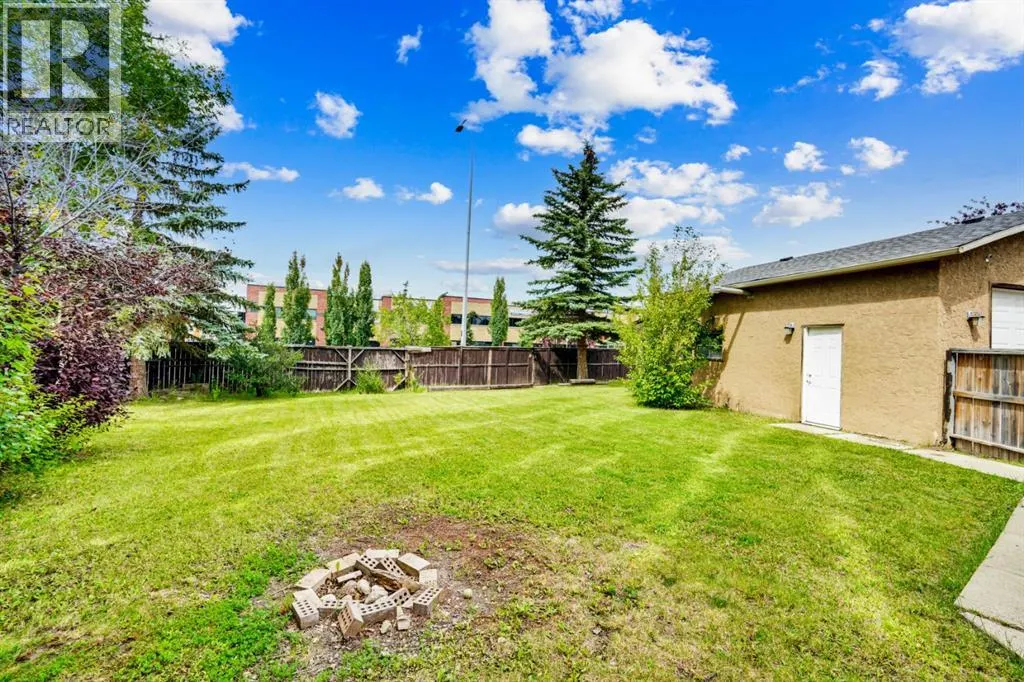 243 Castlebrook Road NE
