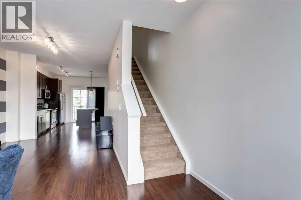215 Copperpond Common SE