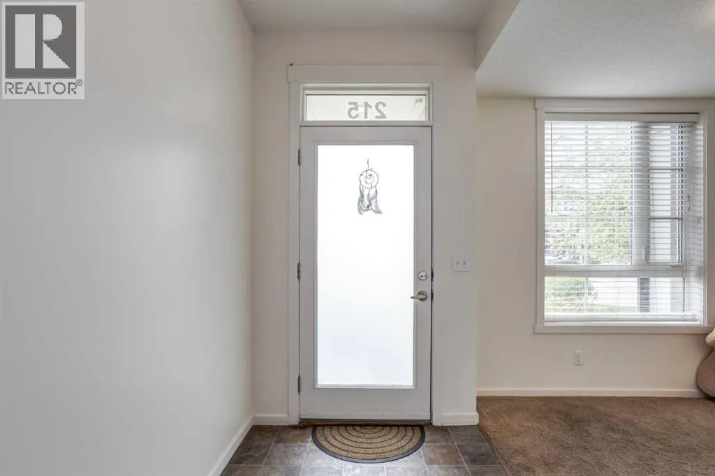 215 Copperpond Common SE