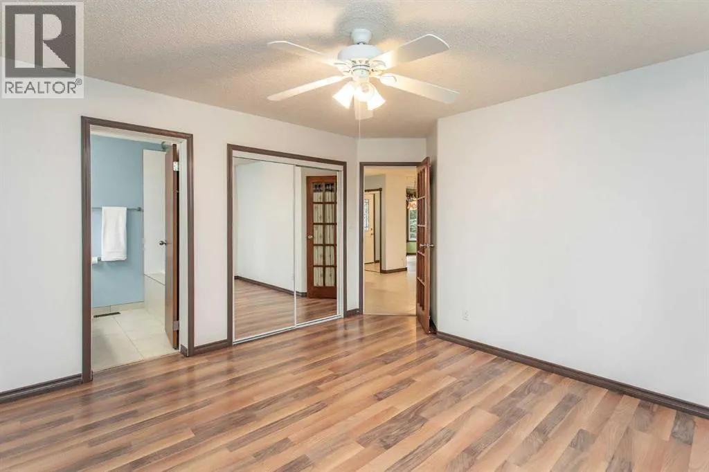 5014 60 Street Close