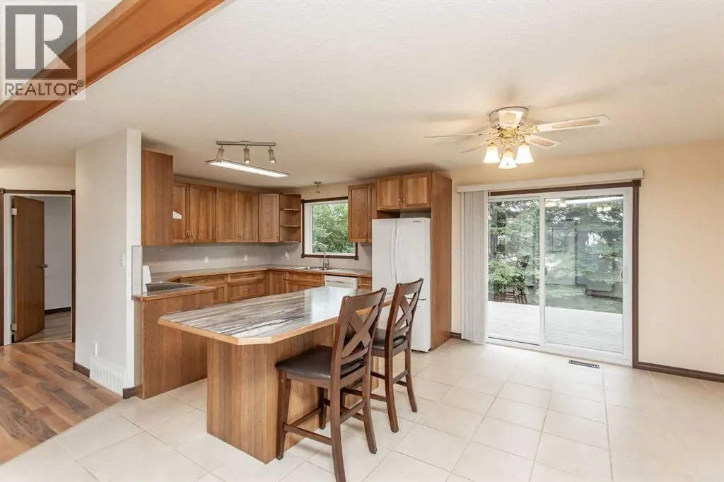 5014 60 Street Close