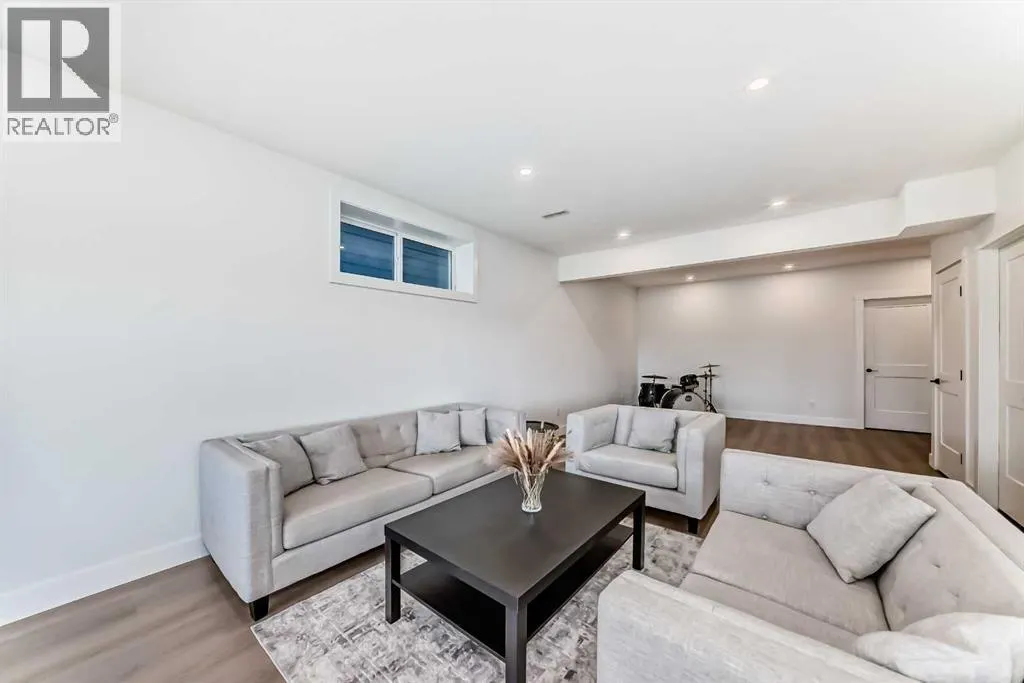 13 Cranbrook Cove SE